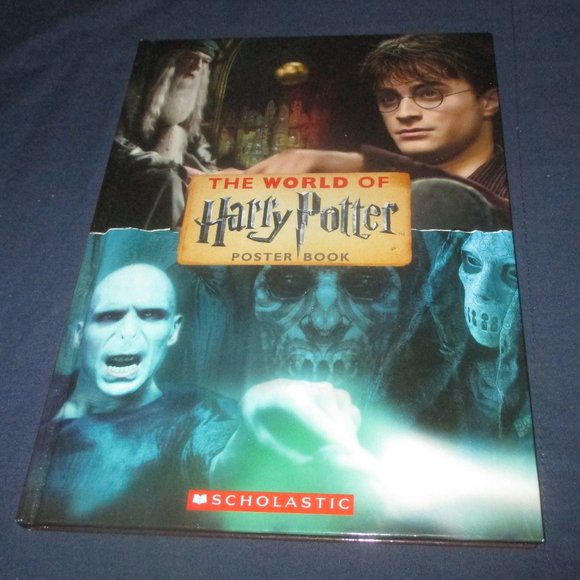 Scholastic Other - The World of Harry Potter Poster Book (2011, Scholastic/Warner Bros,, Hardcover)